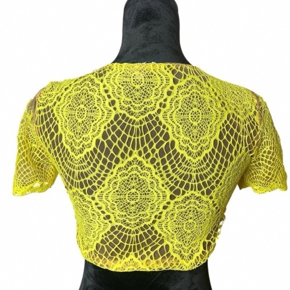 Tobi Yellow Lace Crop Top - Picture 2 of 8